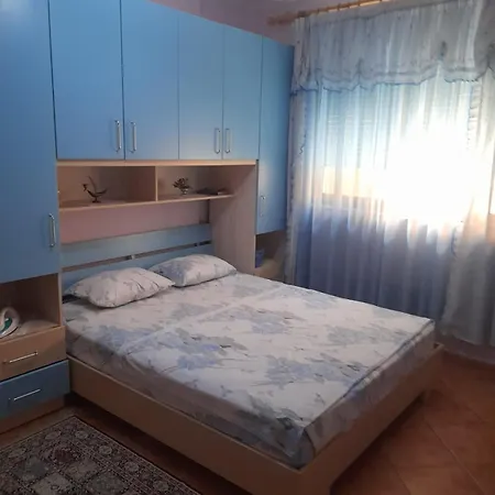 Apartment Seaside Near Shkembi Kavajes